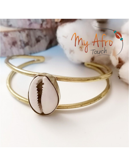 Bracelet manchette en bronze avec cauri
