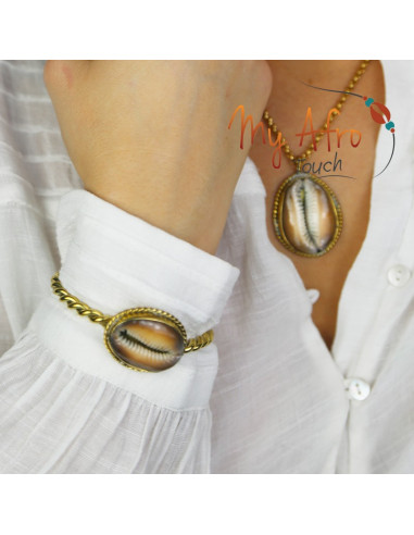 Bracelet jonc torsadé avec cauri marron