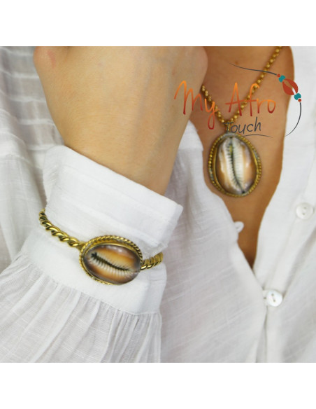 Bracelet jonc torsadé avec cauri marron
