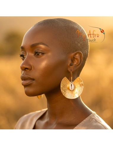 Boucles larges en bronze texturé et cauri – Koro | My Afro Touch