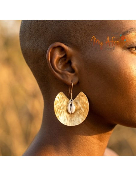 Boucles larges en bronze texturé et cauri – Koro | My Afro Touch